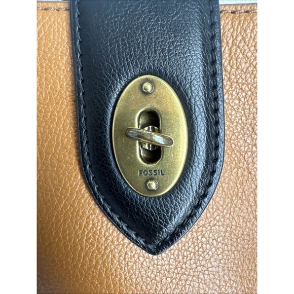 Fossil Lana Crossbody Black Tan With Turn Lock Multiple Compartments Adjustable - Picture 2 of 8